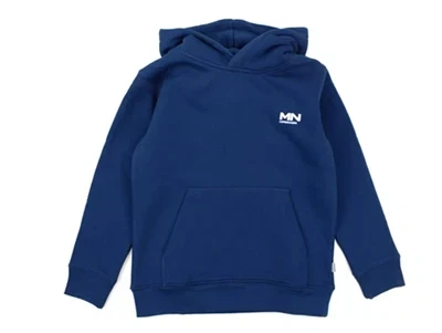 Mads Noergaard blå hættetræje med lille bryst logo